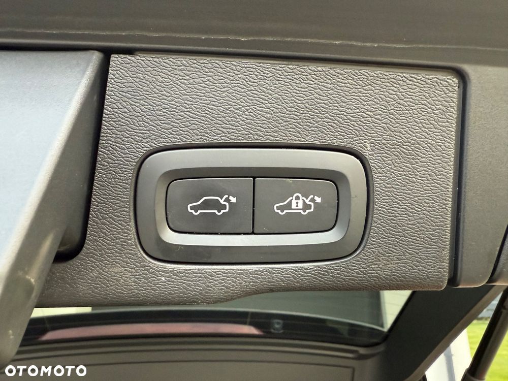 Volvo XC 60 B4 D AWD Geartronic RDesign - 37