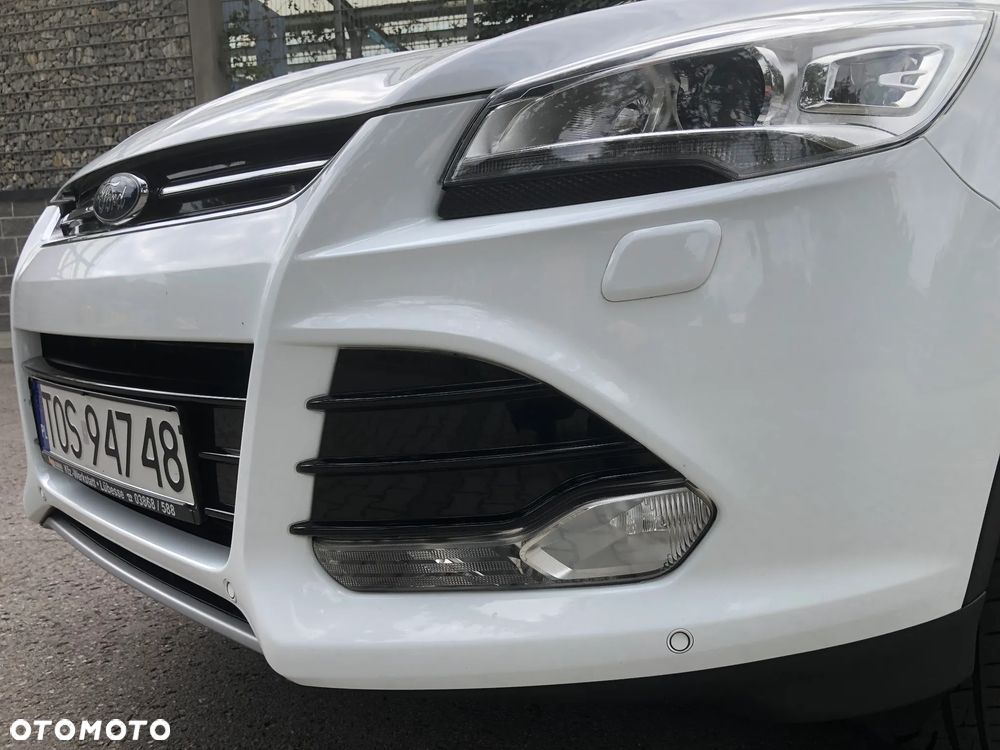 Ford Kuga 2.0 TDCi 2x4 Titanium - 12