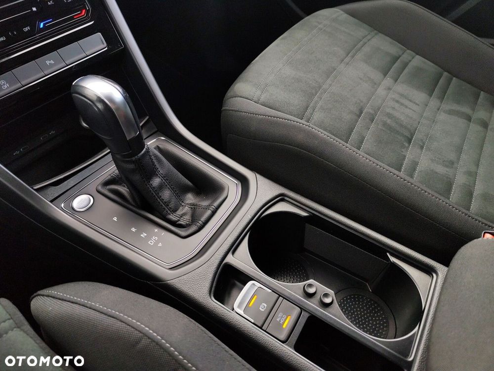 Volkswagen Touran 1.5 TSI EVO Comfortline DSG - 23