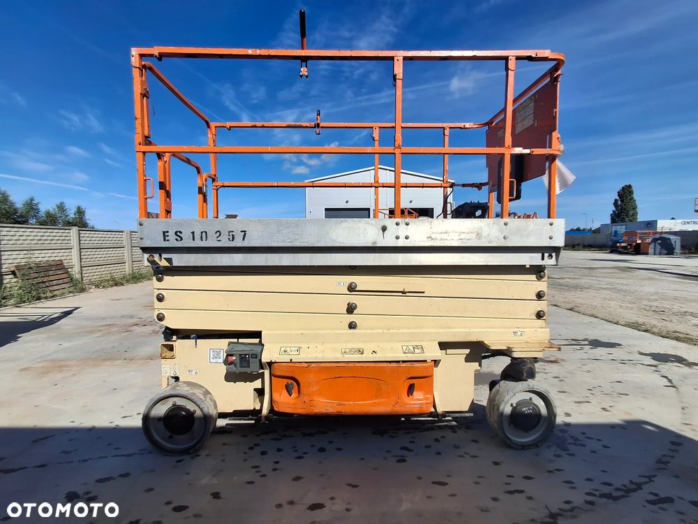 JLG 3246ES