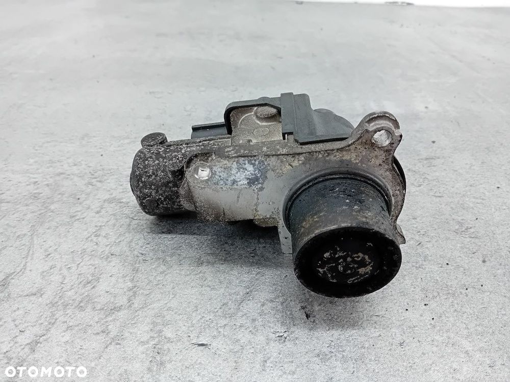 ZAWÓR EGR VW PASSAT B6 03G131502 2.0 TDI - 4