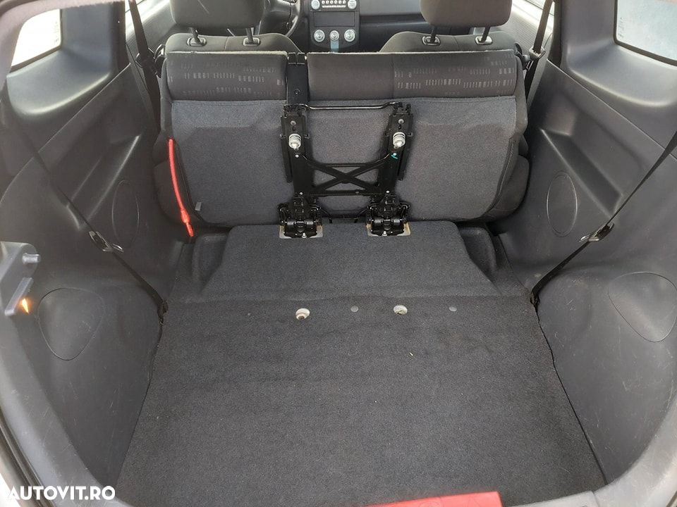 Mitsubishi Colt - 9