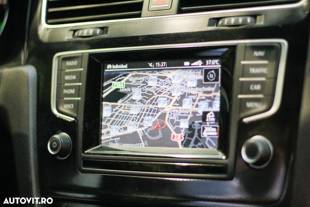 Volkswagen Golf 2.0 TDI DPF BMT DSG GTD - 16