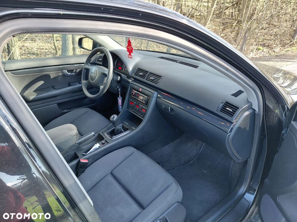 Audi A4 Limousine - 9