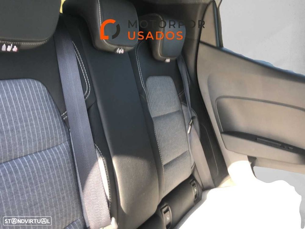 Renault Clio 1.0 TCe Techno — fotografia 11