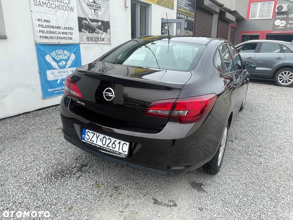 Opel Astra - 4