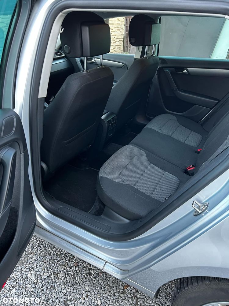Volkswagen Passat - 15