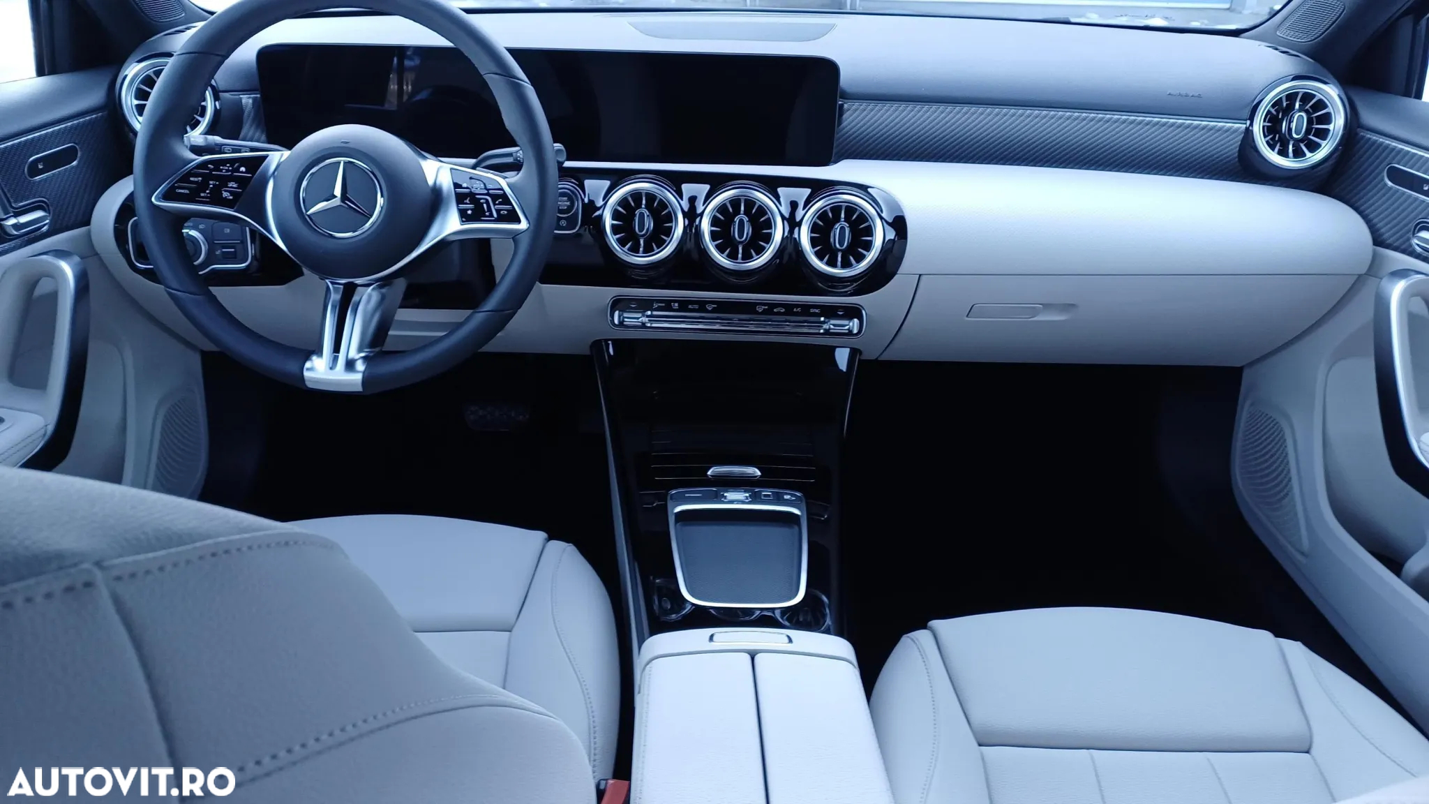 Mercedes-Benz A 200 MHEV 7G-DCT - 13