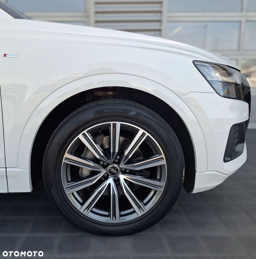 Audi Q8 - 34