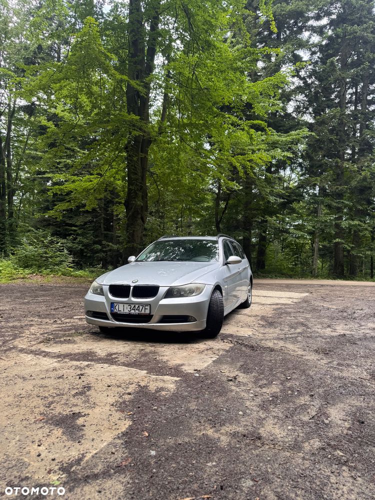 BMW Seria 3 320i - 4