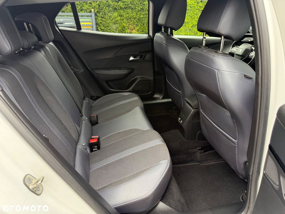 Peugeot 2008 BlueHDi 100 STOP & START Allure - 21