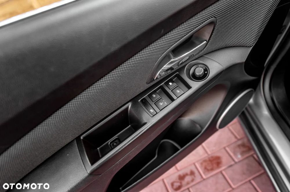 Chevrolet Cruze 1.4T LT+ - 24