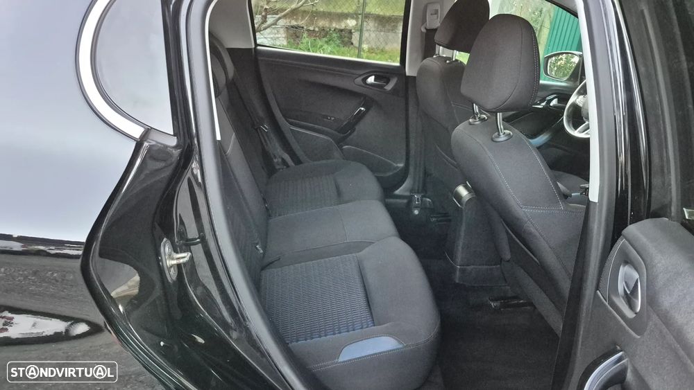 Peugeot 208 1.2 VTi Active - 9