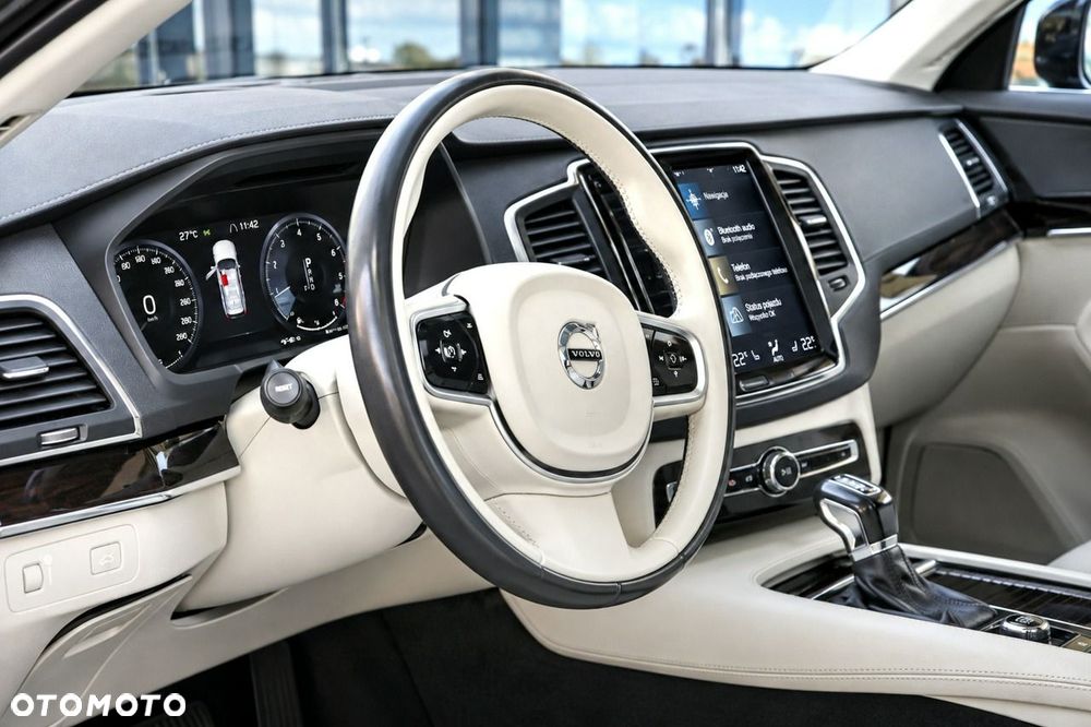 Volvo XC 90 - 19