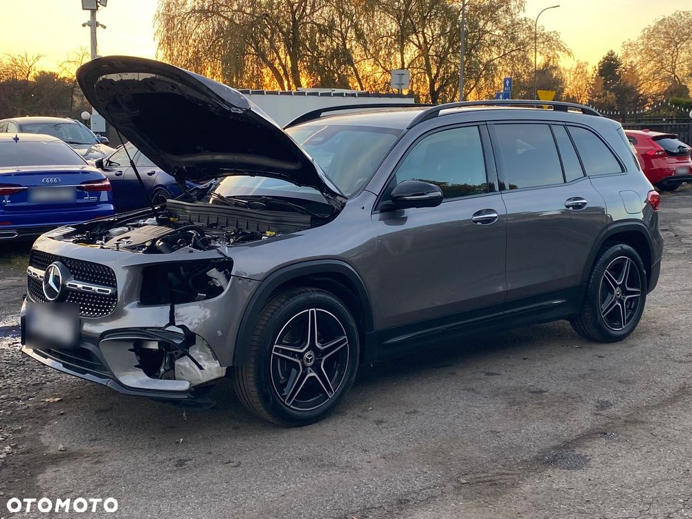 Mercedes-Benz GLB 200 AMG Line 7G-DCT - 4