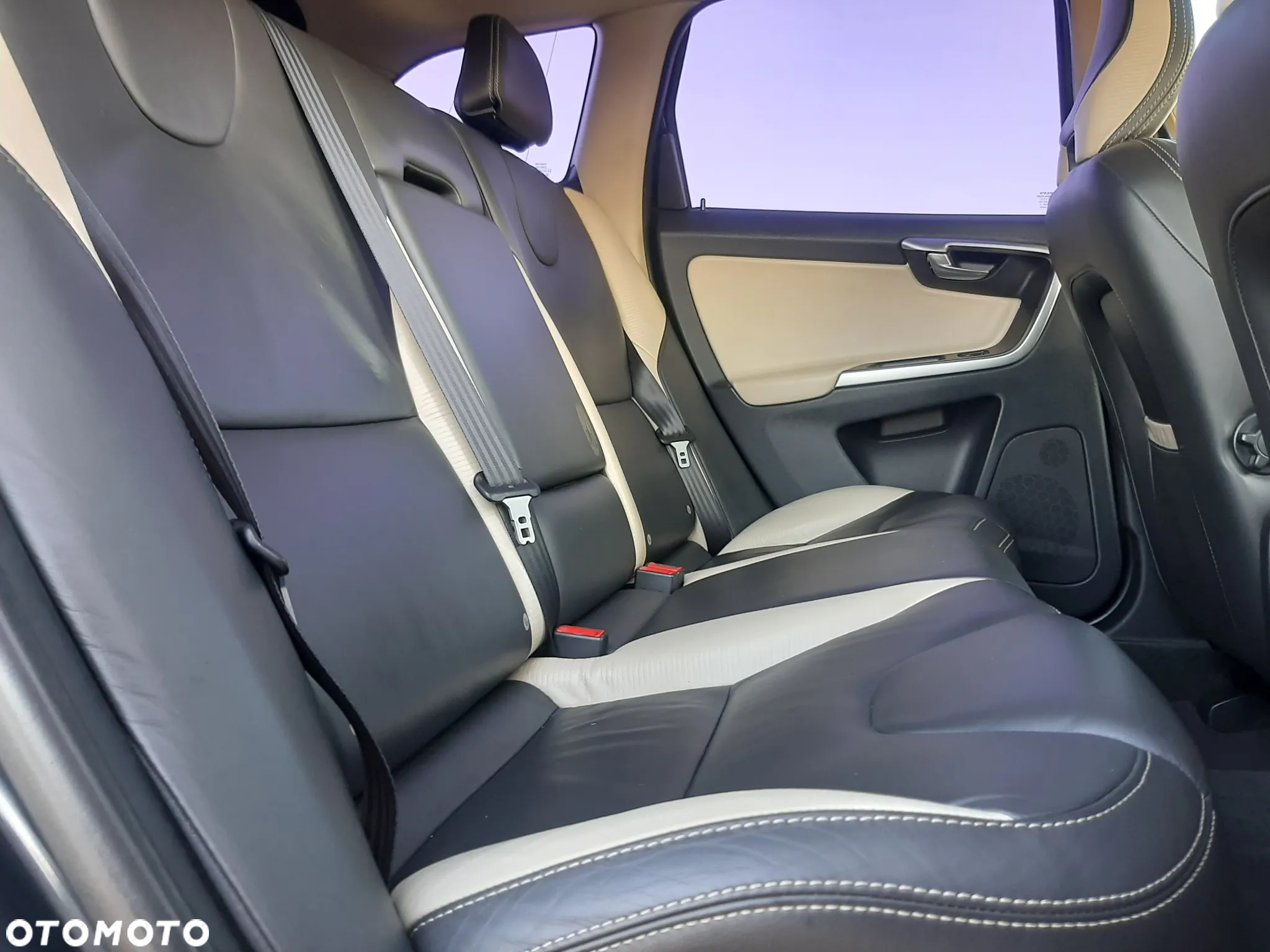 Volvo XC 60 D5 AWD RDesign - 35