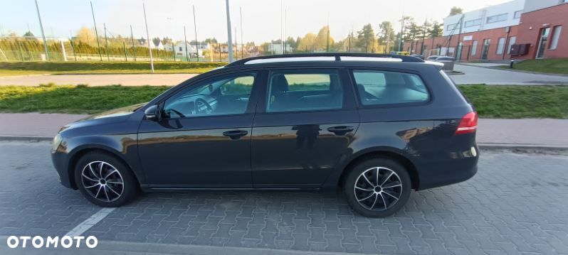 Volkswagen Passat 1.6 TDI DPF BlueMotion Technology Comfortline - 3