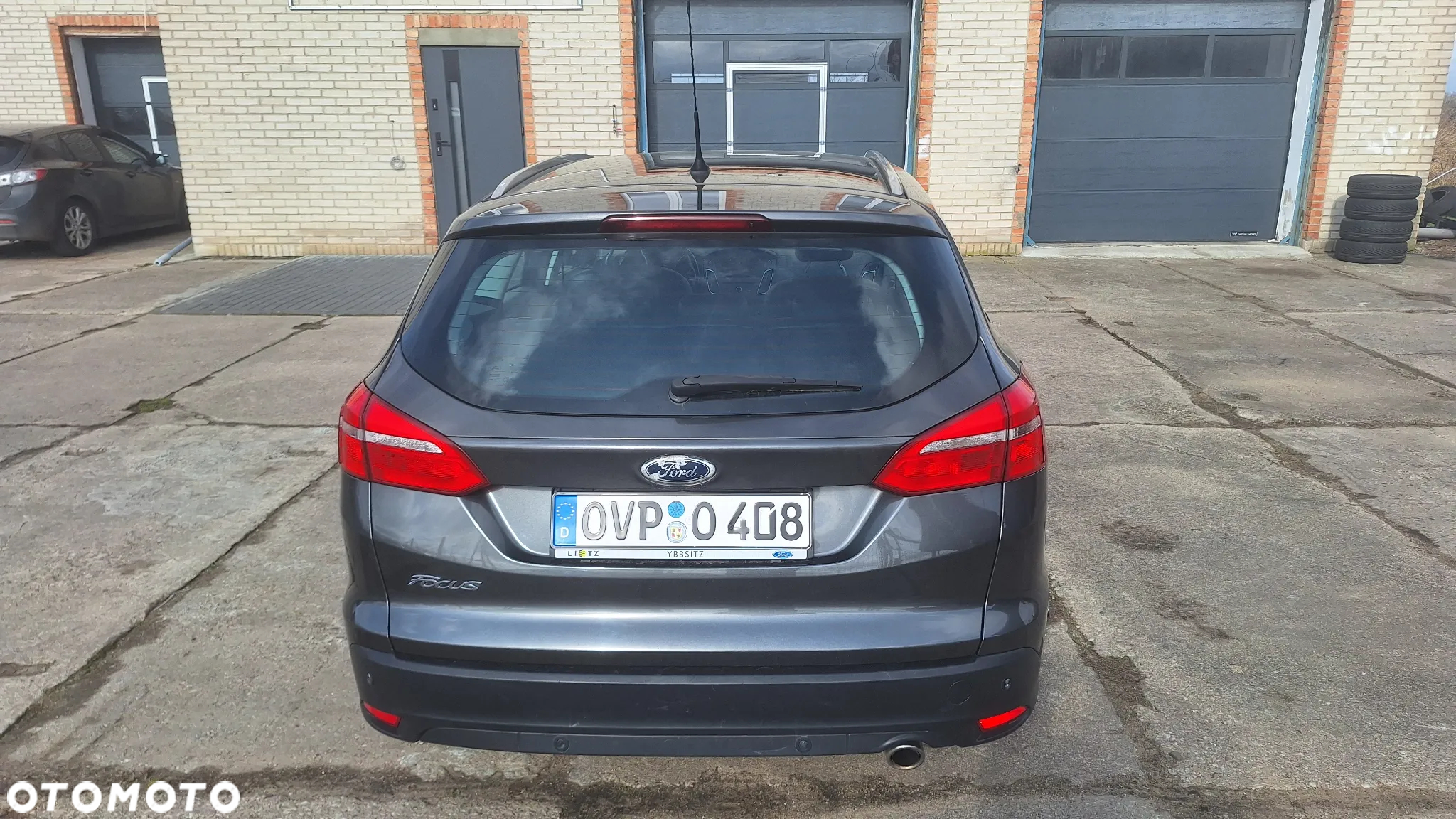 Ford Focus 2.0 EcoBlue Start-Stopp-System TITANIUM - 6