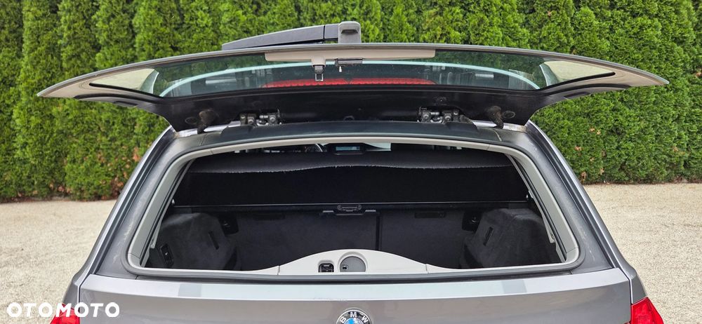 BMW Seria 3 320d - 12