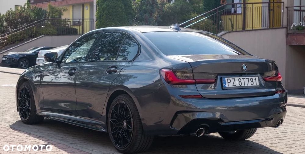 BMW Seria 3 330e M Sport - 4