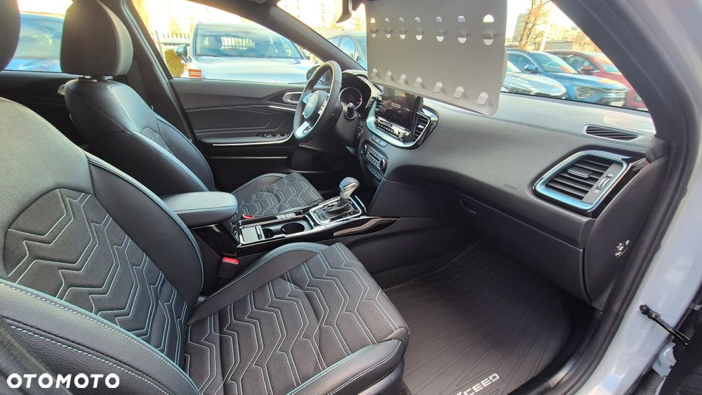 Kia XCeed 1.6 T-GDI Tribute DCT - 14