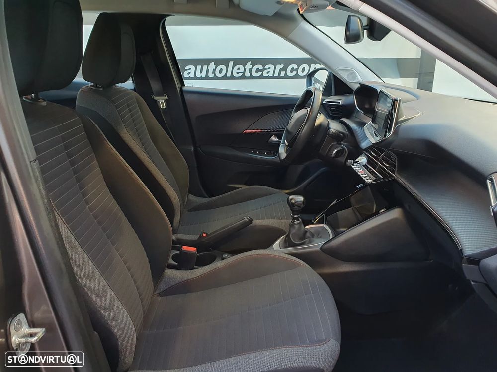 Peugeot 2008 1.2 PureTech Active Pack - 4