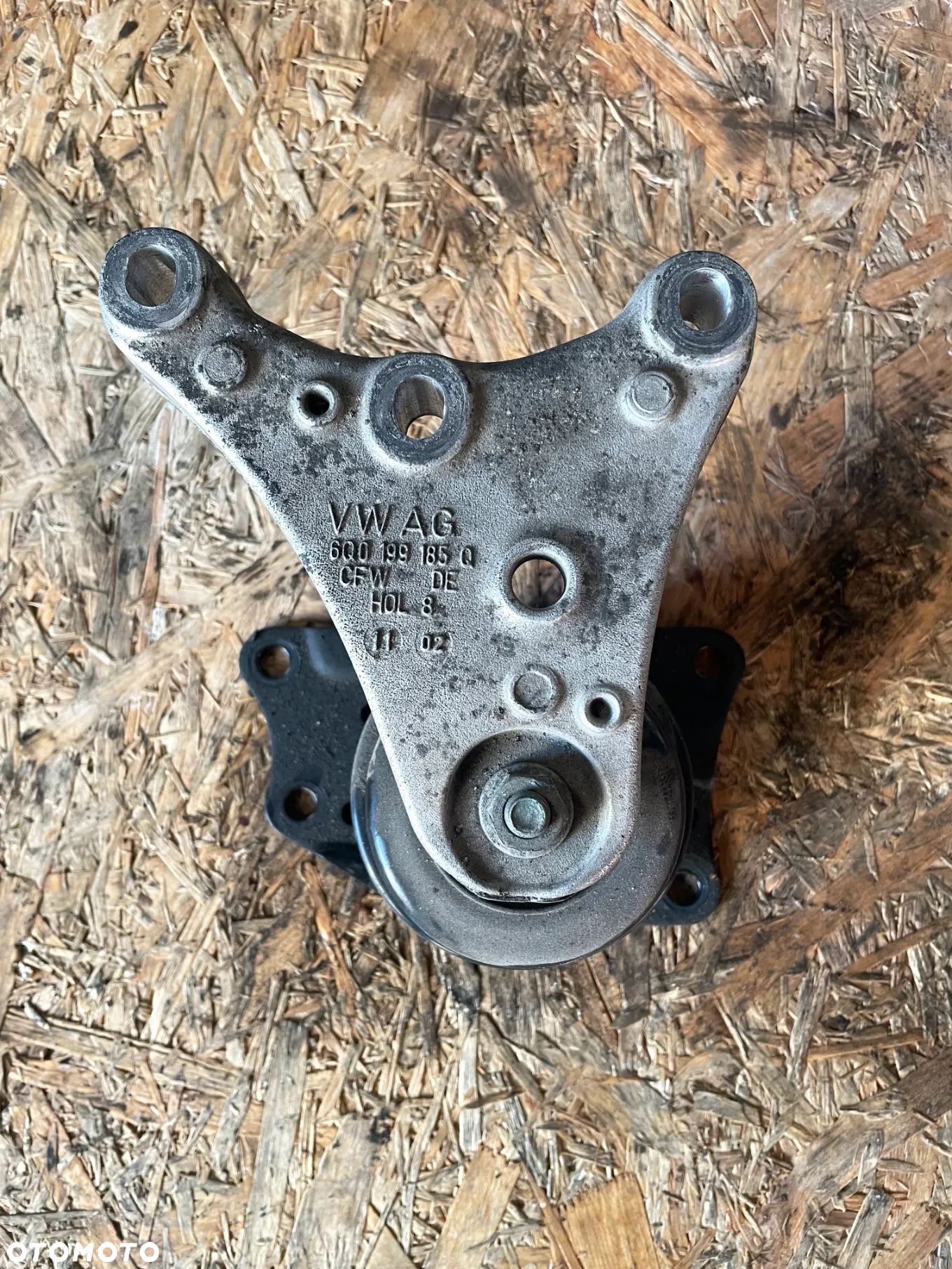 LAPA PODUSZKA SILNIKA SKODA FABIA 1.4 MPI 6Q0199185Q - 1