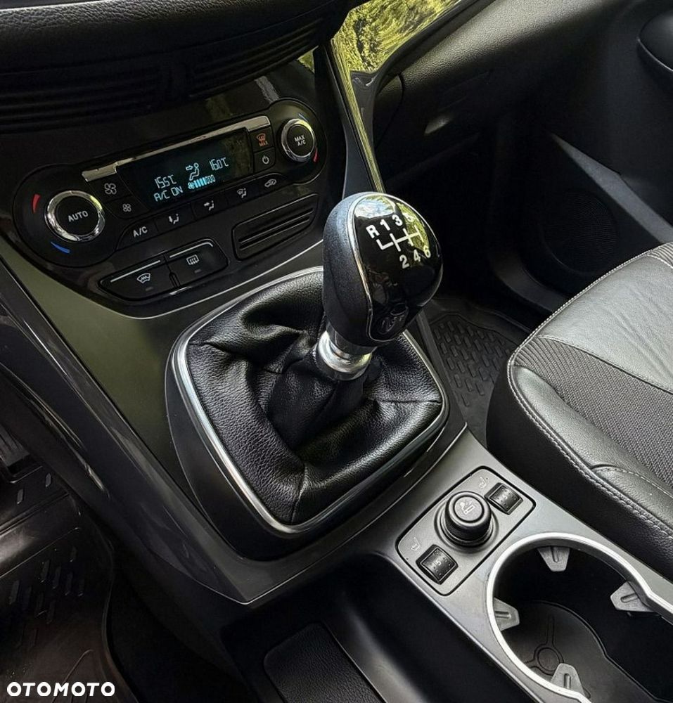 Ford Kuga - 18