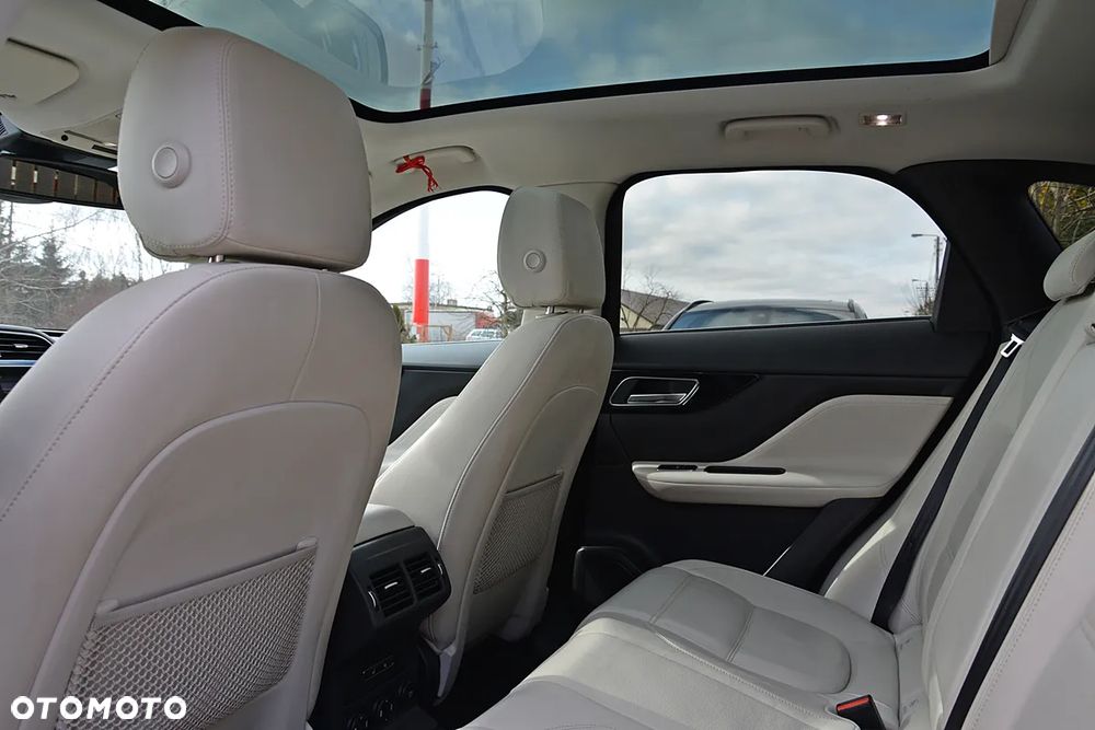Jaguar F-Pace 2.0 i4D AWD Prestige - 25