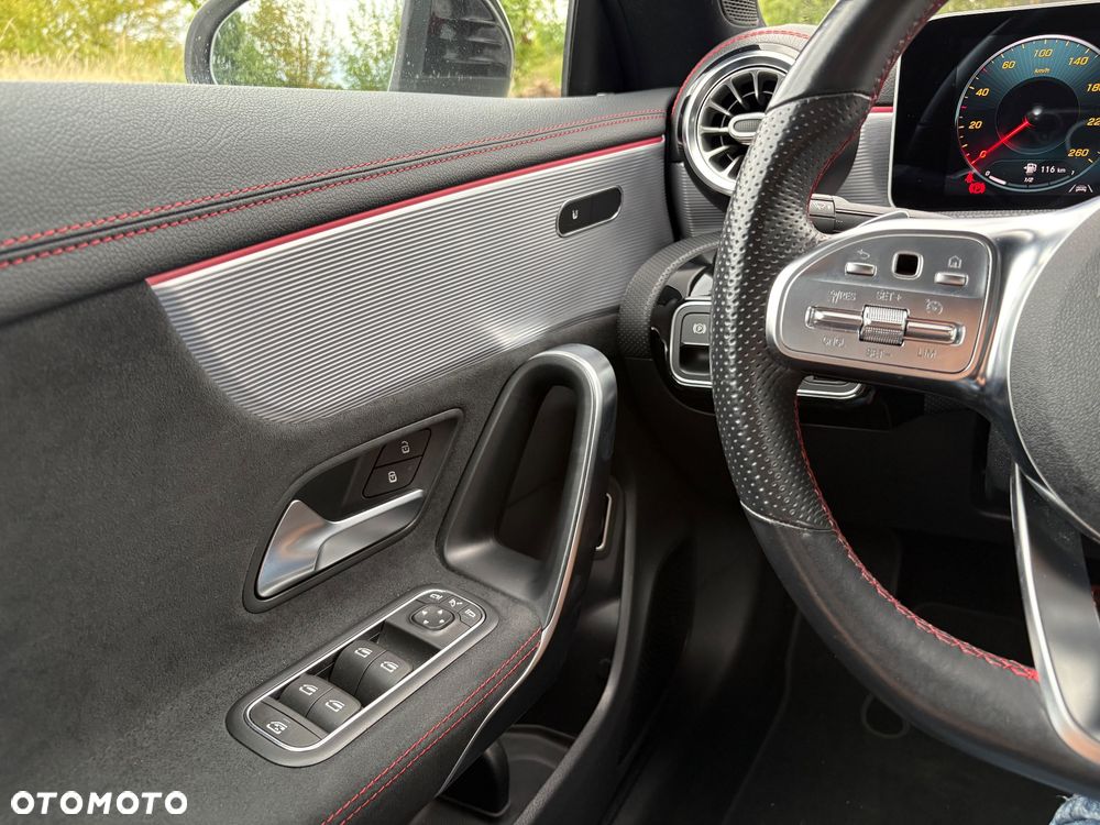 Mercedes-Benz CLA 250 4Matic 8G-DCT Edition AMG Line - 18