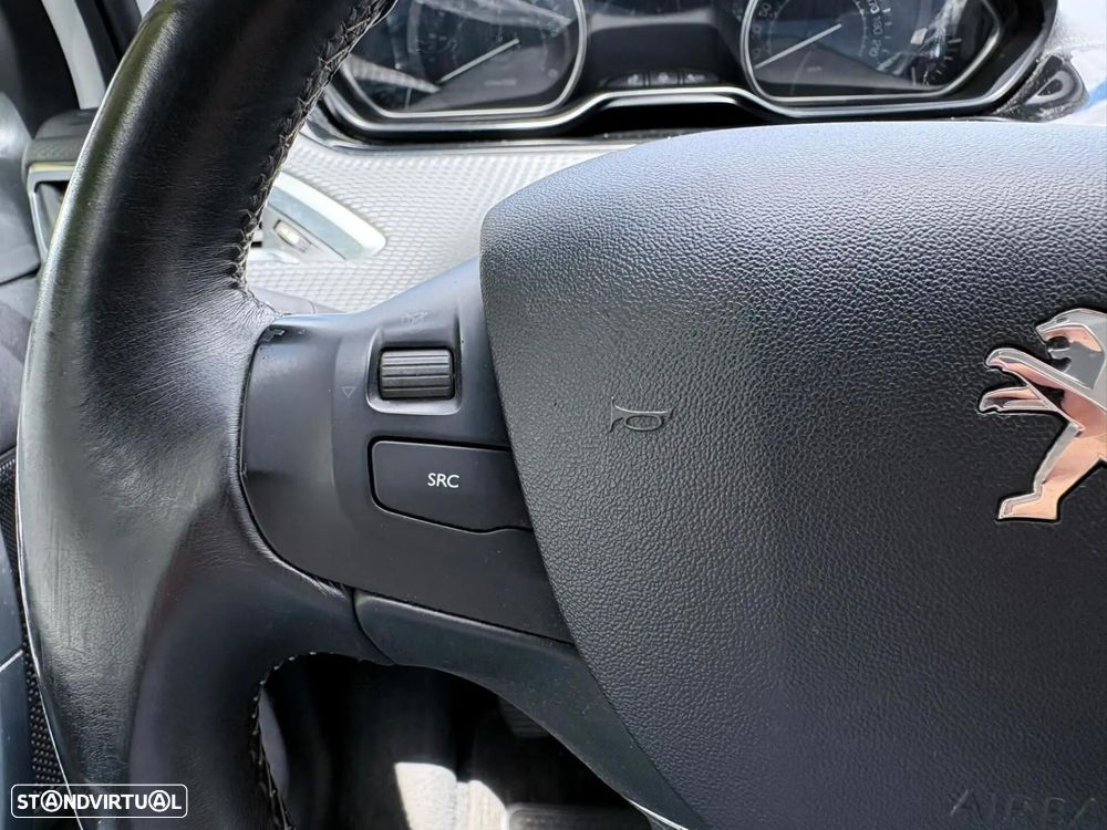 Peugeot 2008 1.6 e-HDi Allure - 39