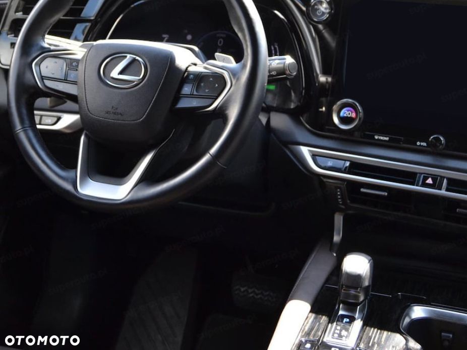 Lexus RX - 8