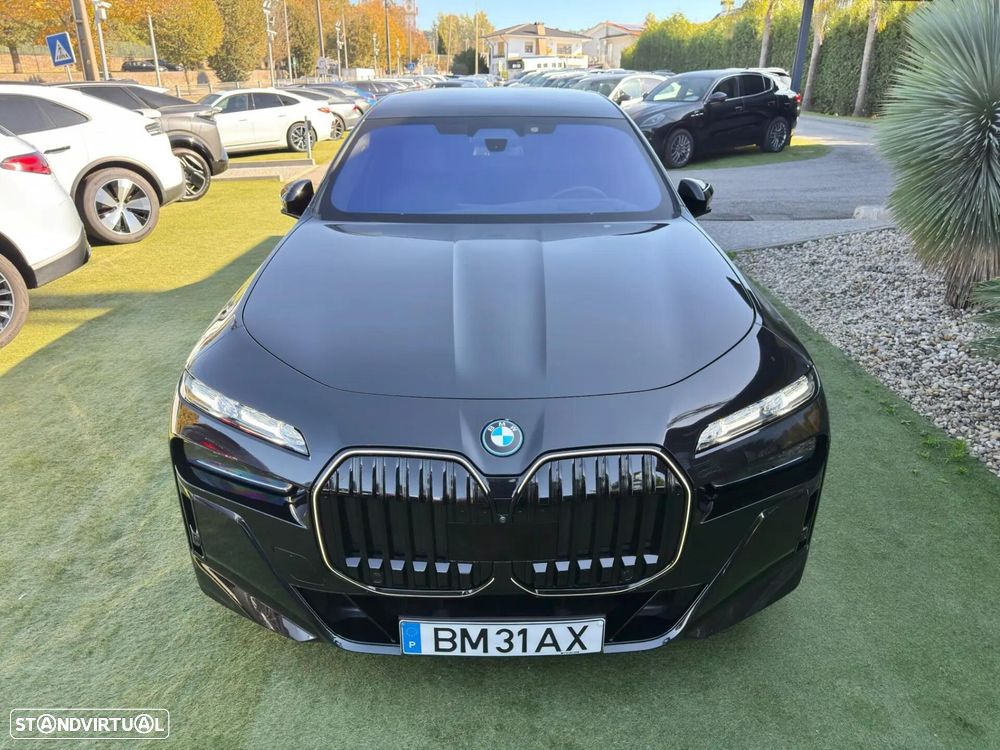 BMW i7 xDrive60 Pack Desportivo M Pro - 11