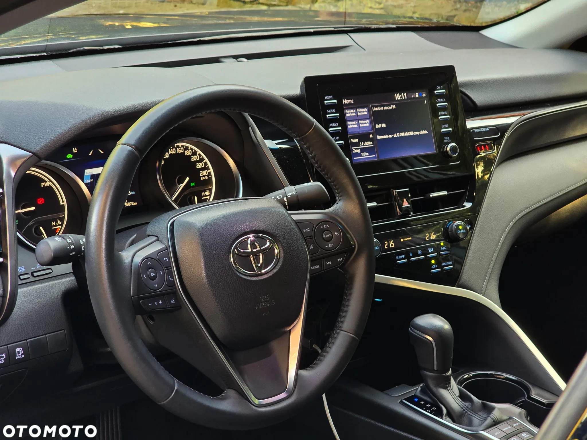 Toyota Camry - 16