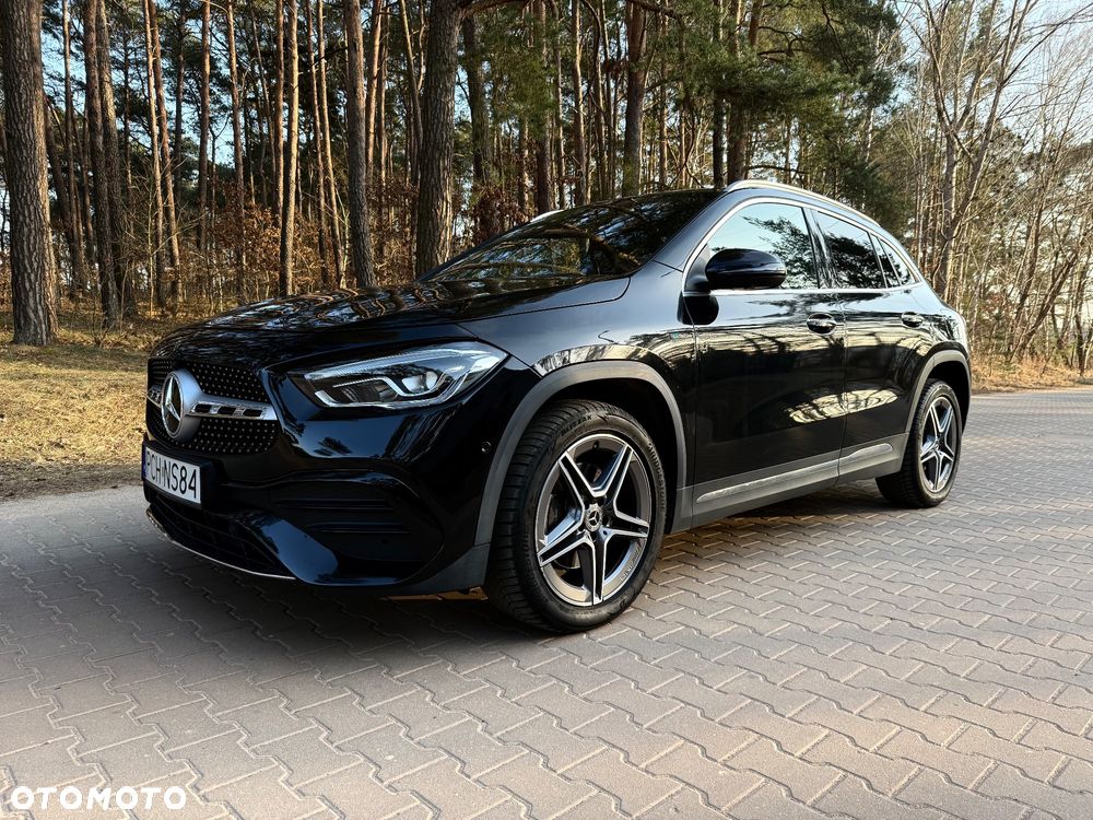 Mercedes-Benz GLA - 2