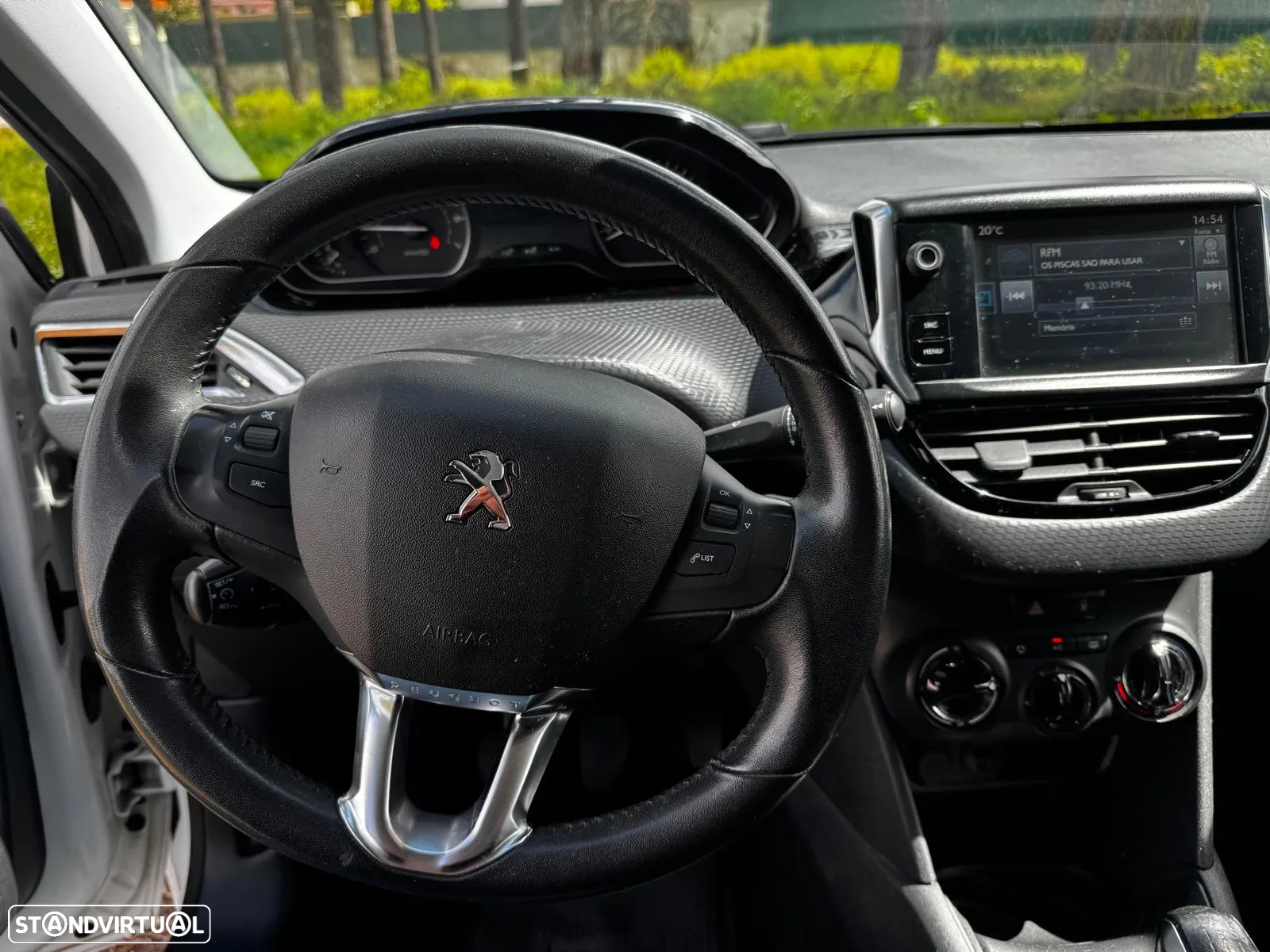 Peugeot 208 1.2 PureTech Style - 10