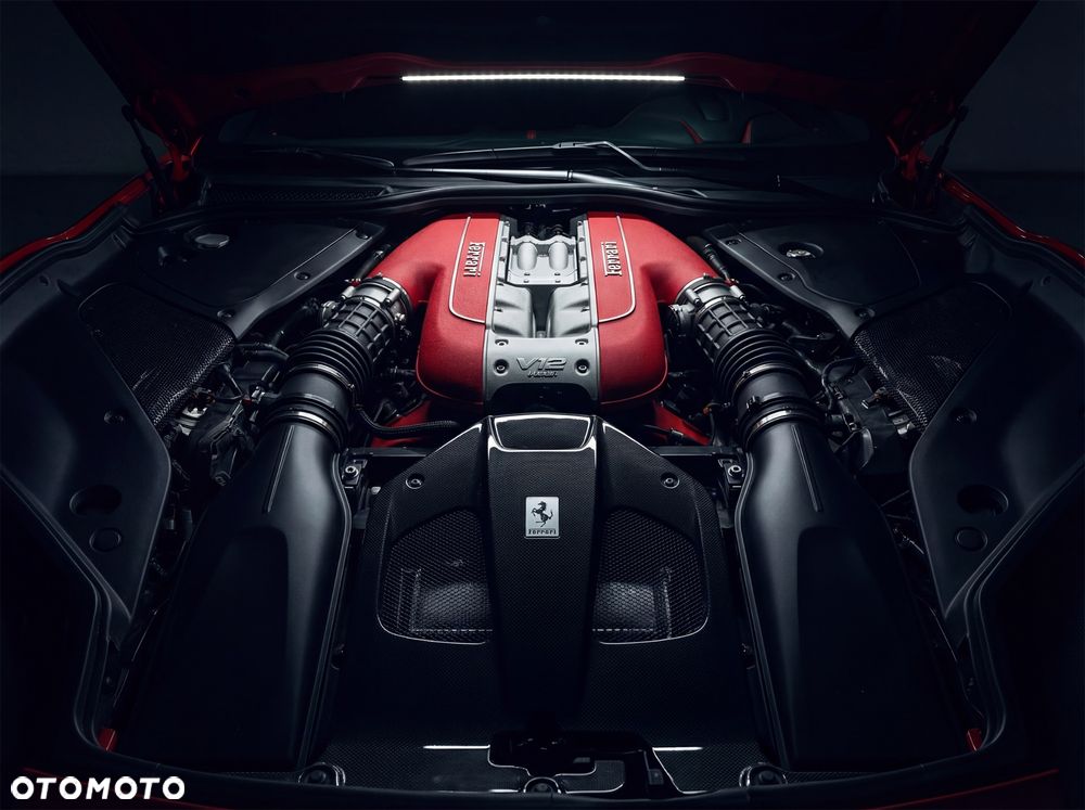 Ferrari 812 Superfast - 8