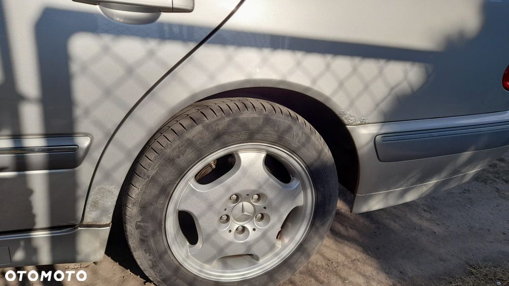 Mercedes-Benz Klasa E - 4