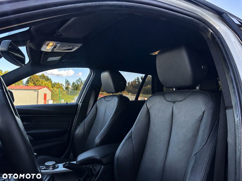 BMW Seria 3 320d M Sport EU6 - 22