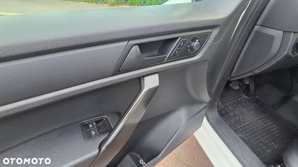 Volkswagen Caddy - 9
