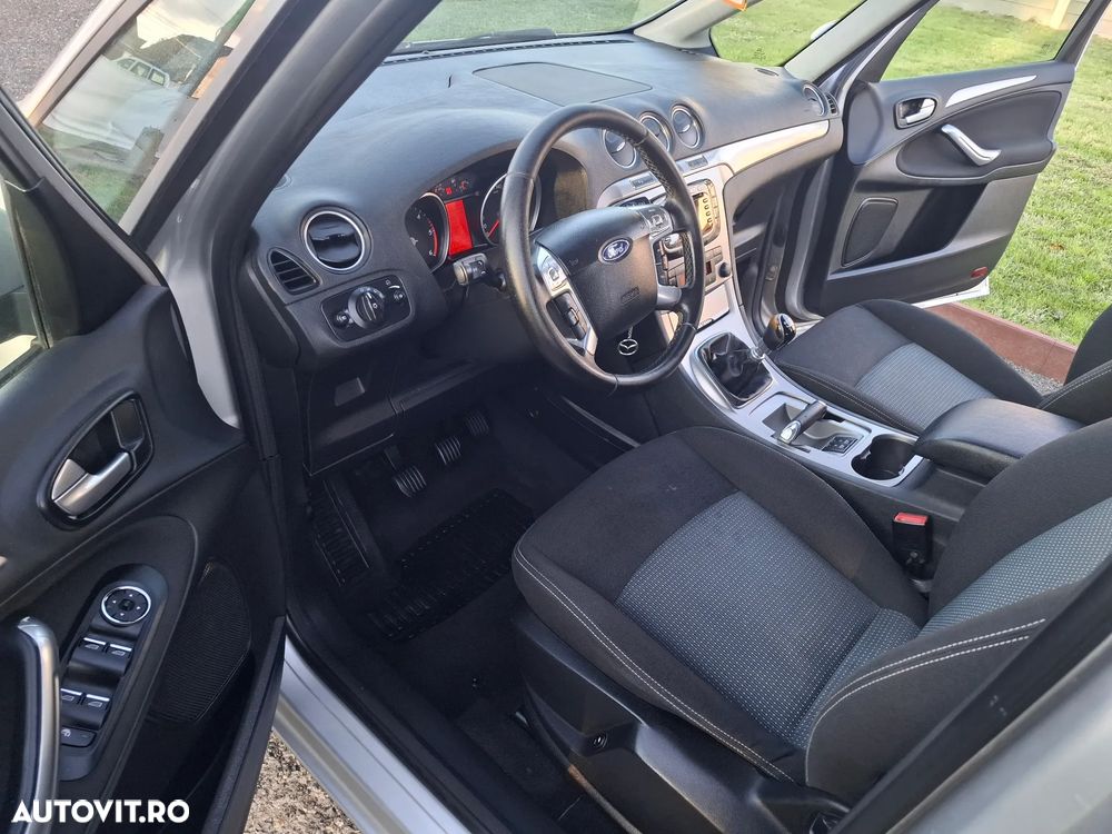 Ford Galaxy 2.0 TDCi DPF Ghia - 5