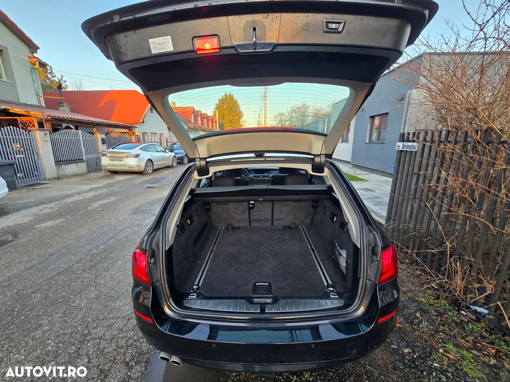 BMW Seria 5 525d Touring - 18