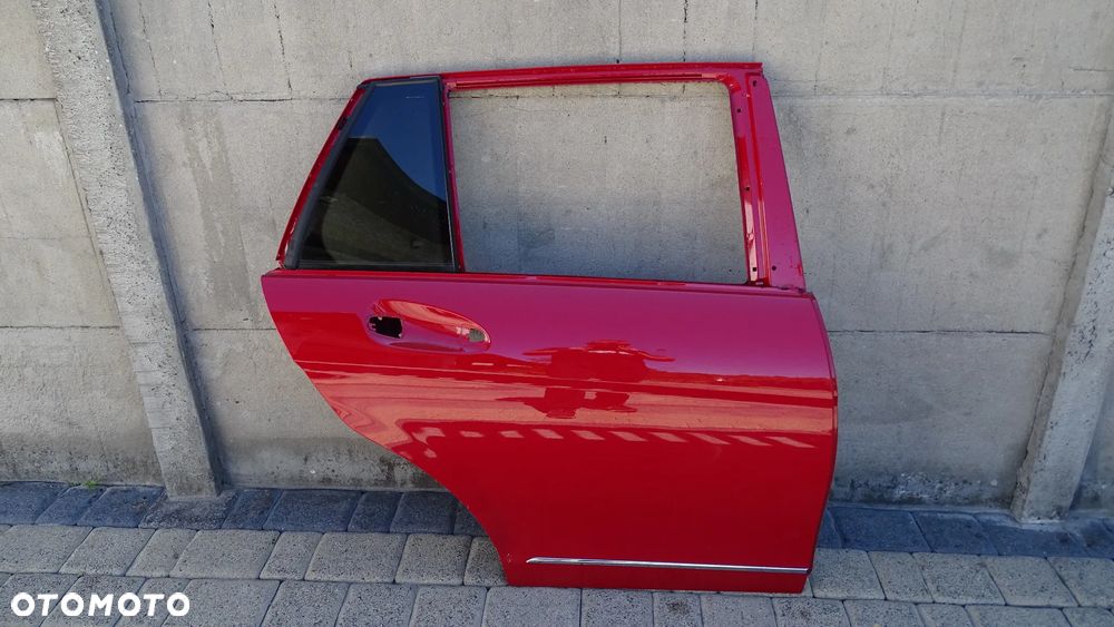MERCEDES C-KLASA W204 KOMBI - drzwi tylne prawe - 1