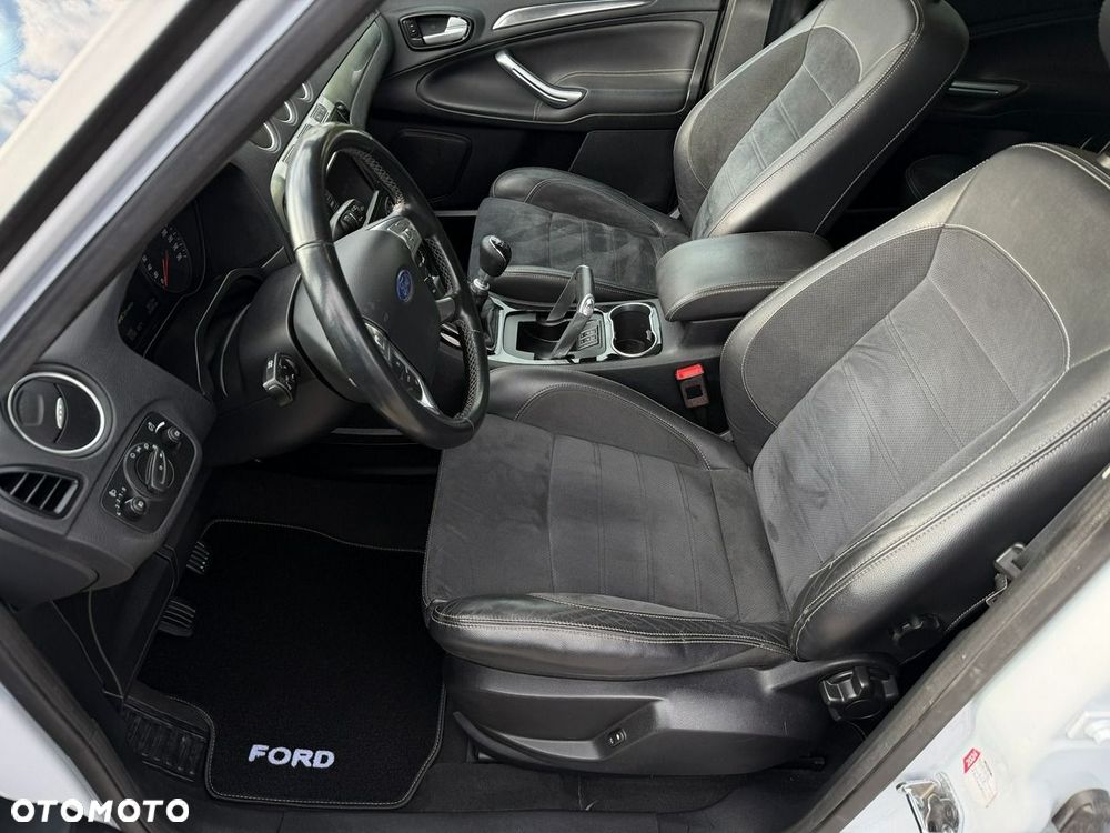 Ford S-Max 2.0 TDCi DPF Titanium X - 17