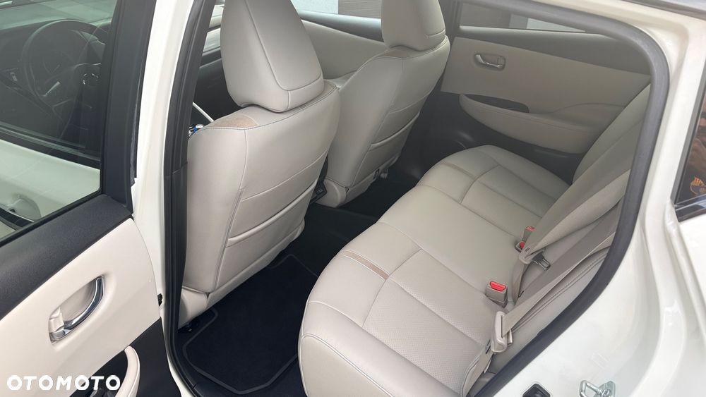 Nissan Leaf 62 kWh e+ N-Connecta - 12