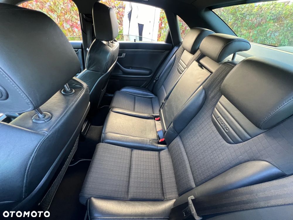 Audi S4 Limousine 4.2 Quattro Tiptr - 33