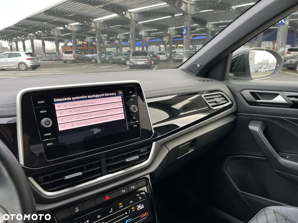 Volkswagen T-Roc 1.5 TSI R-Line DSG - 32