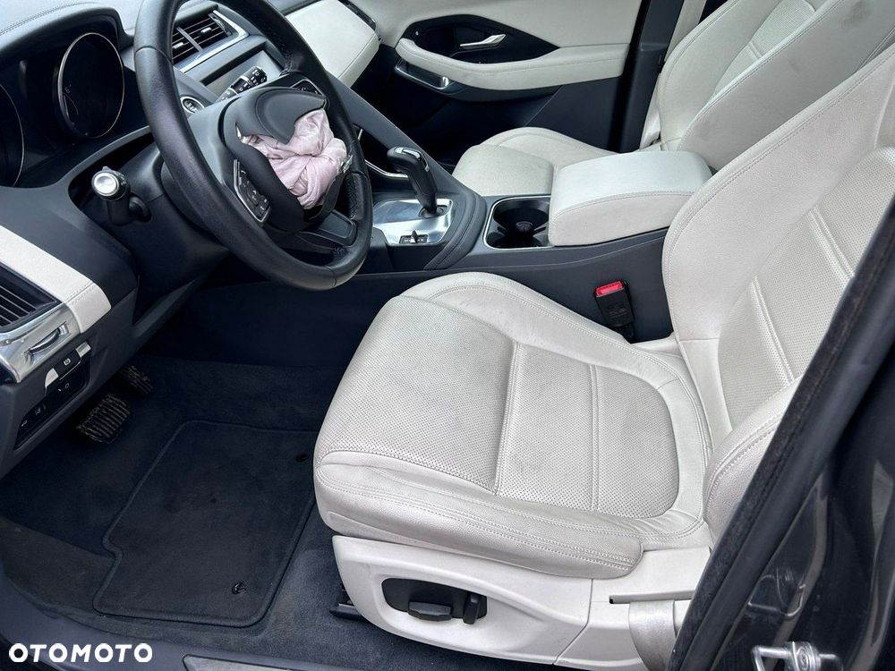 Jaguar E-Pace P250 AWD - 11
