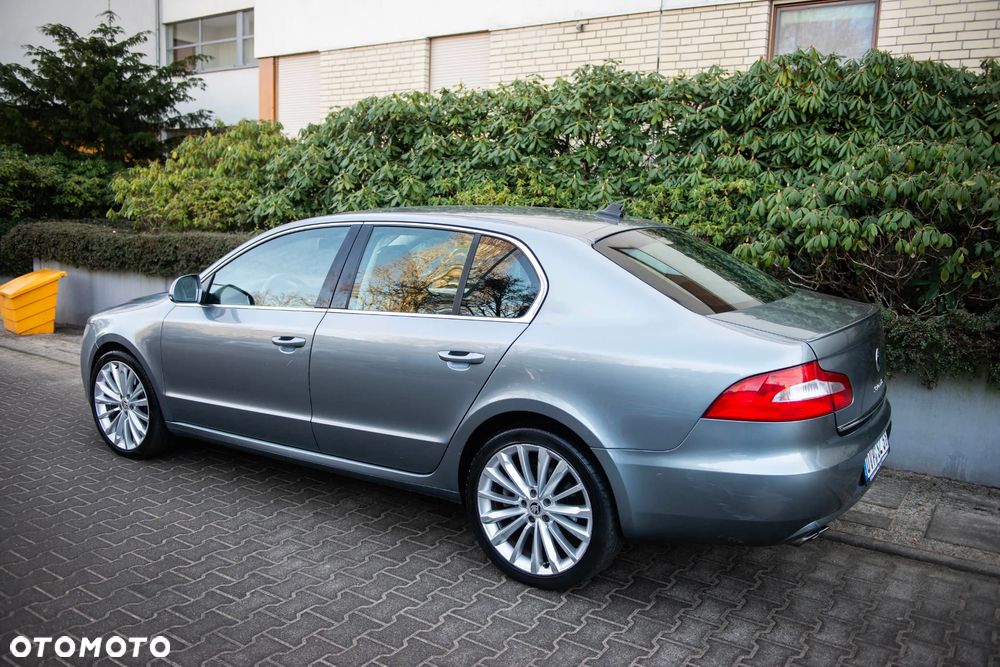 Skoda Superb 3.6 V6 4x4 DSG Elegance - 4