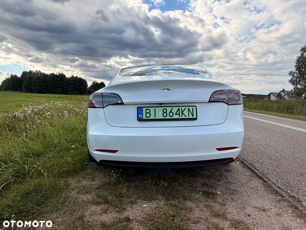 Tesla Model 3 - 10